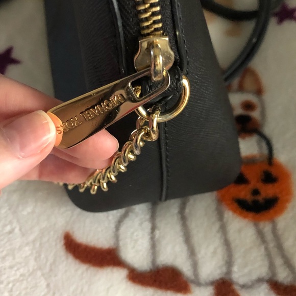 Michael Kors Crossbody - Picture 8 of 11